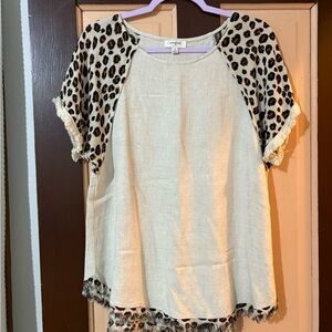 Umgee Beige Top with Leopard Print Sleeves